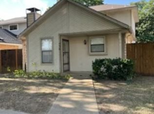 530 Rawls Cir, Irving, TX 75061