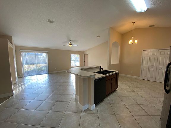 4th image of 66 Pine Grove Dr