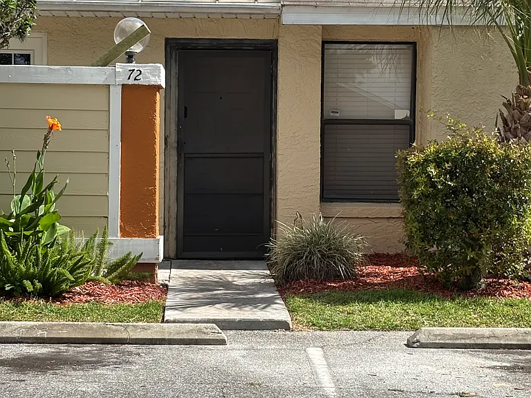 72 Silver Park Cir — Photo 1