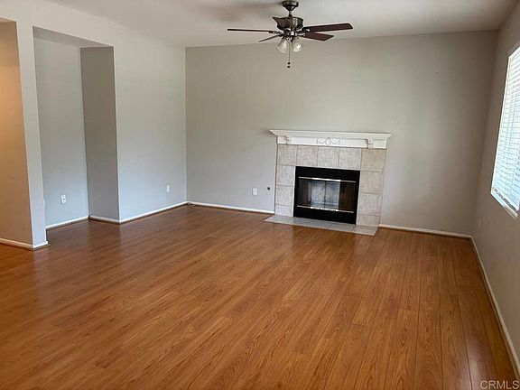 3rd image of 756 Avenida Abeja