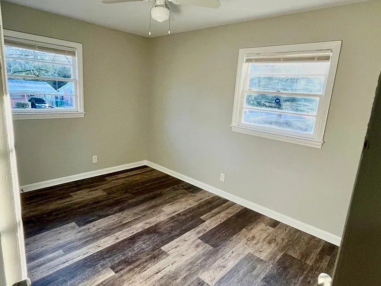 4970 Gardiner Dr — Photo 11