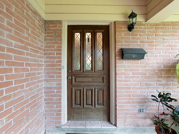 5th image of 107 Pinewood Ln
