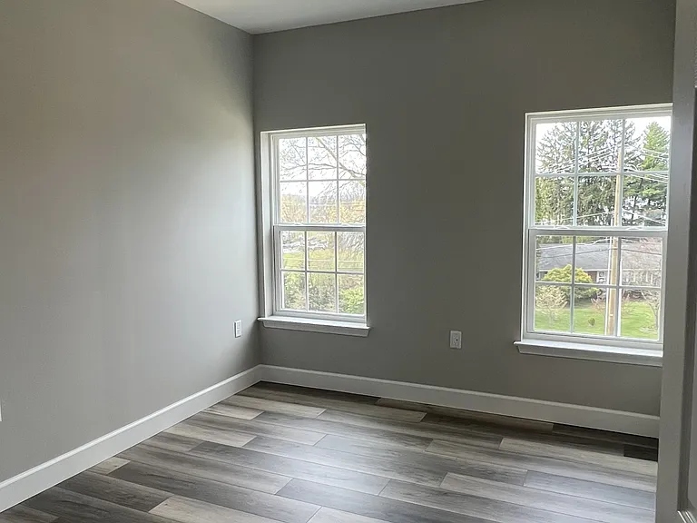 24 S Elm St #304 — Photo 4