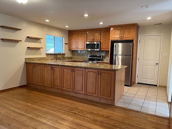 2nd image of 1028 Renoir Ct