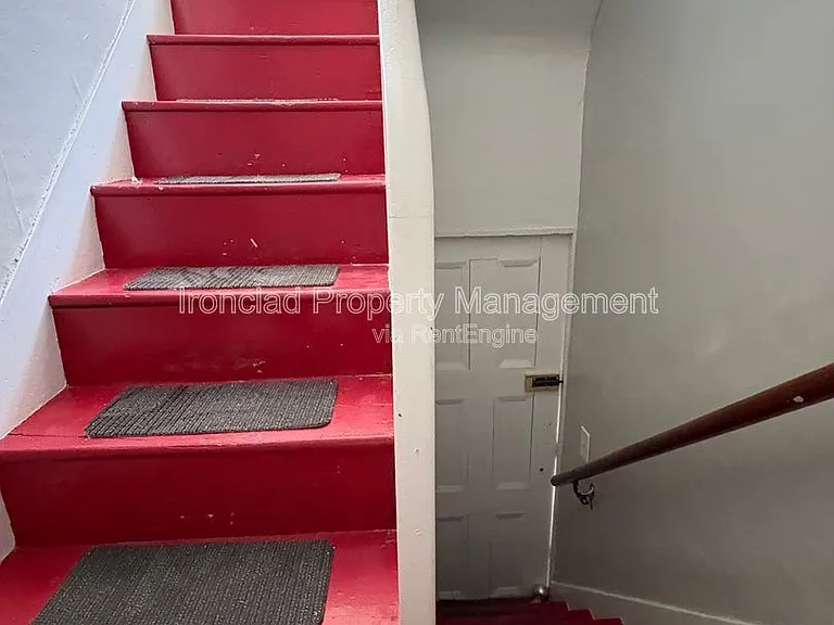 548 Main St #2 — Photo 20