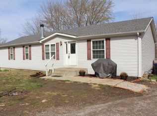 3418 SE 2nd St, Topeka, KS 66607