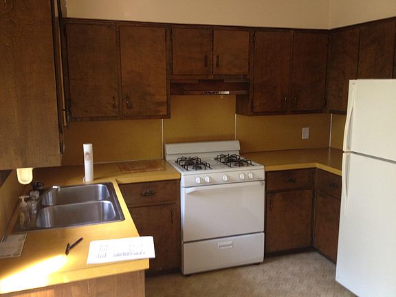 3rd image of 1931 Greenfield Ave SW