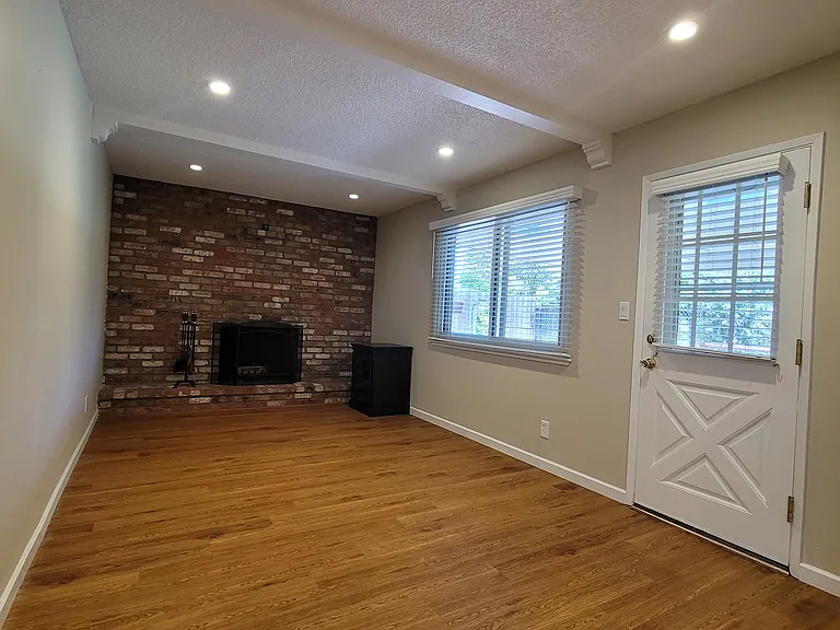 948 Leith Ave — Photo 21