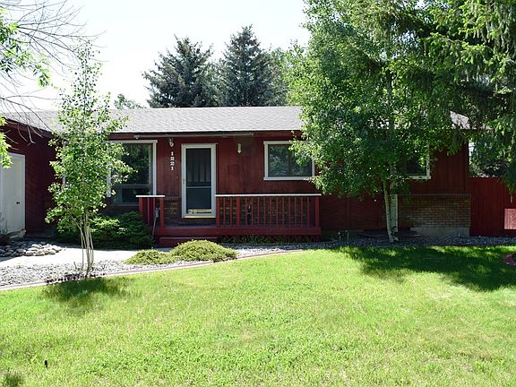 2nd image of 1221 Wicklow Ct