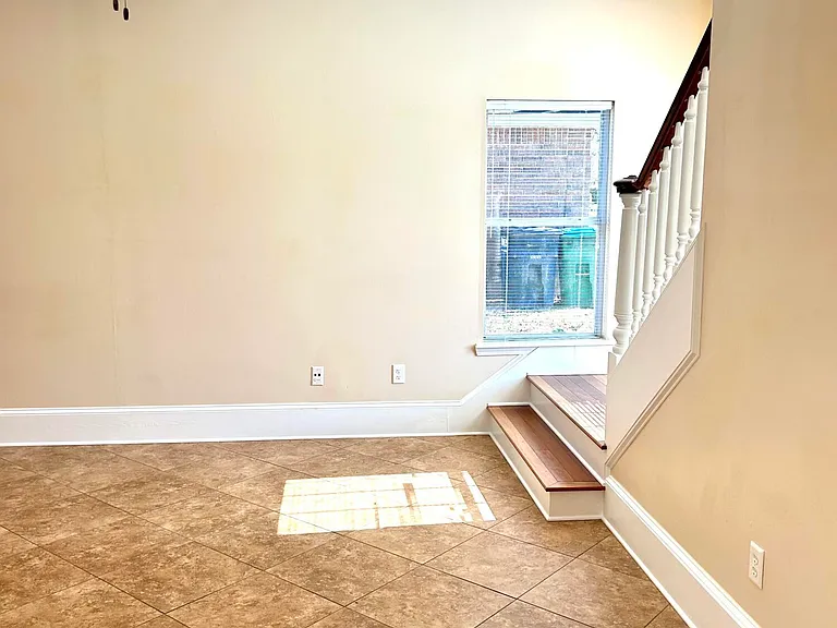 3609 Reeves Ln — Photo 6
