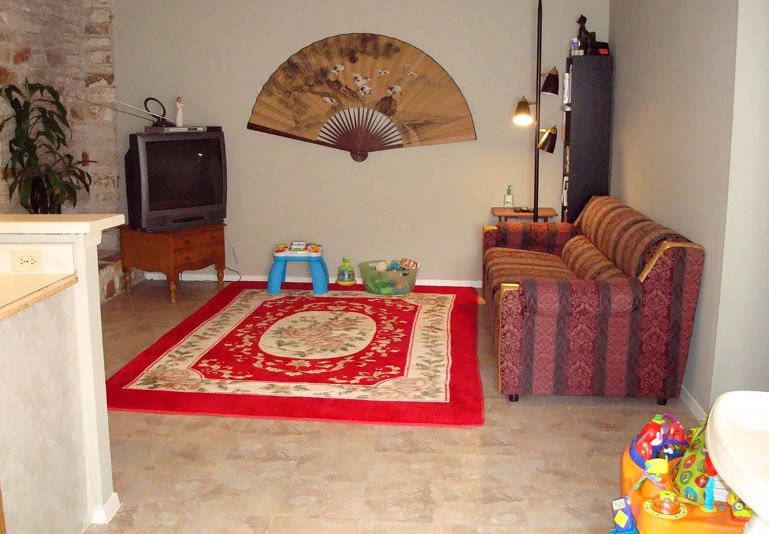 2305 Rachael Ct — Photo 2