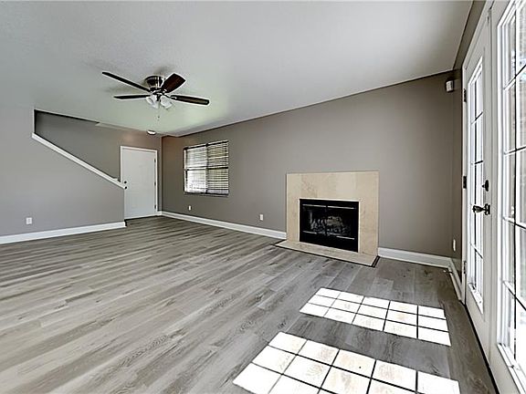 3rd image of 8324 Argyle Corners Dr E