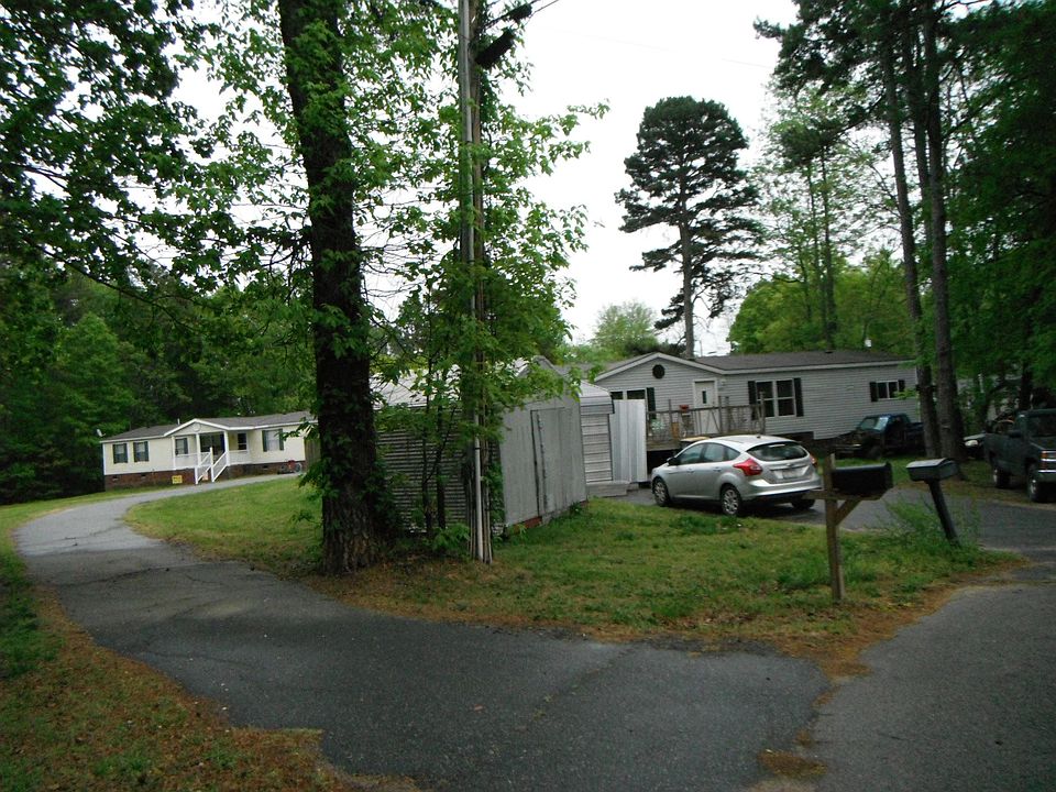 2nd image of 600 E 24th St