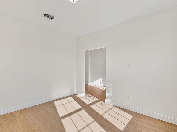 3rd image of 277 Hope Orchards Dr