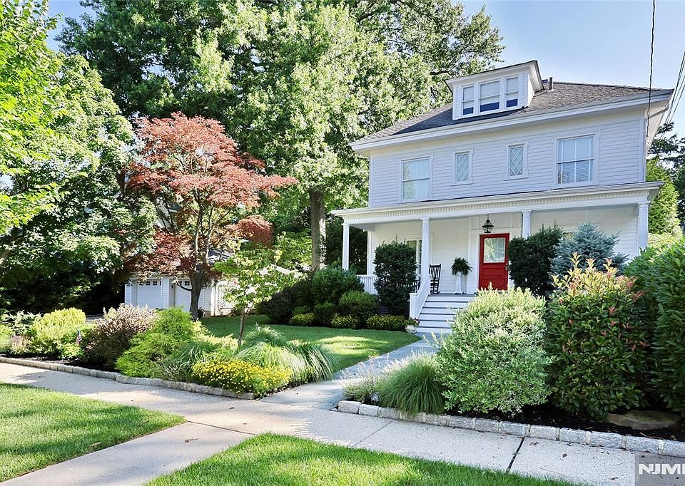 1st image of 339 Highwood Ave