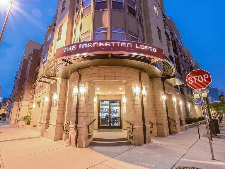 Our Windsor Communities team is ready to provide you with a personalized tour.