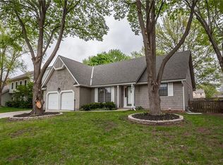 7445 Monrovia St, Shawnee, KS 66216