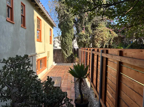 1425 Allison Ave, Los Angeles, CA 90026