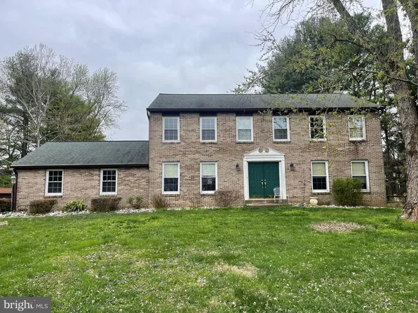 21921 Foxlair Rd, Gaithersburg, MD 20882