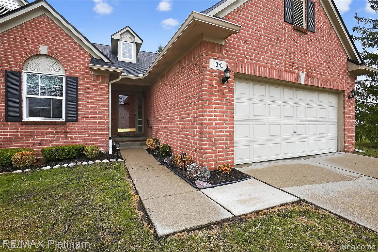 3341 Dewdrop Ln photo 1