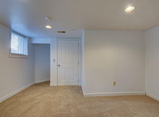 112 N 38th Ave #101, Omaha, NE 68131