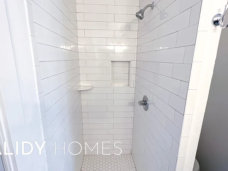 3101 Venice Blvd — Photo 32