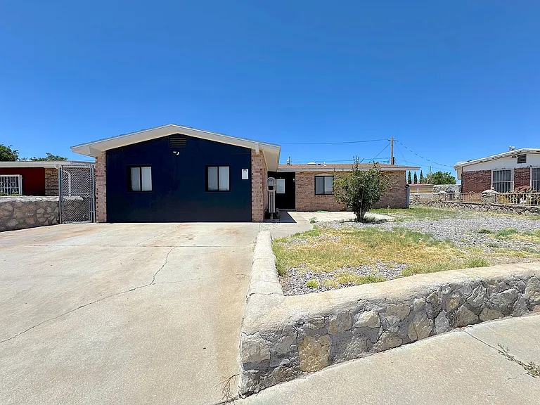 10617 Josie Pl — Photo 1