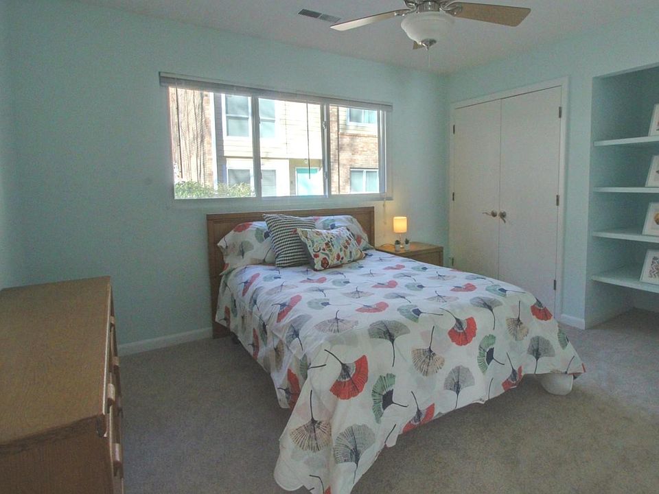 1st image of 201 Howell St APT 400B