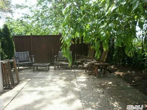 5th image of 243 Holland Ave