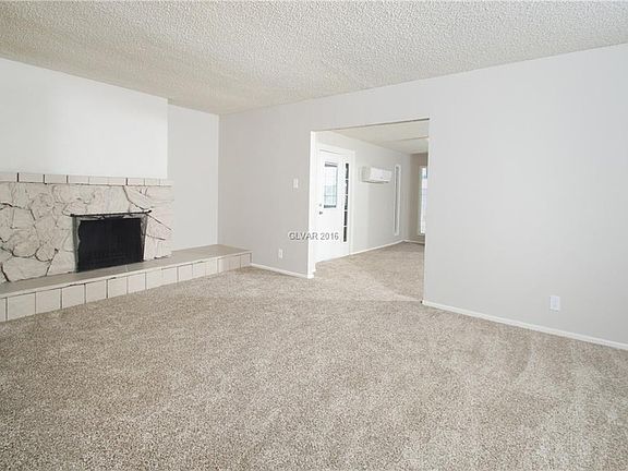 2nd image of 3846 Acapulco Ave