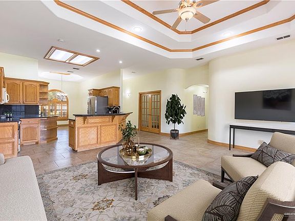 3rd image of 3006 Wisteria Dr
