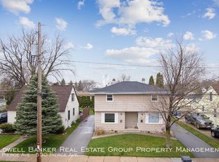 530 Pierce Ave, Little Chute, WI 54140