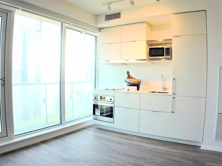 197 Yonge St #3508 — Photo 4