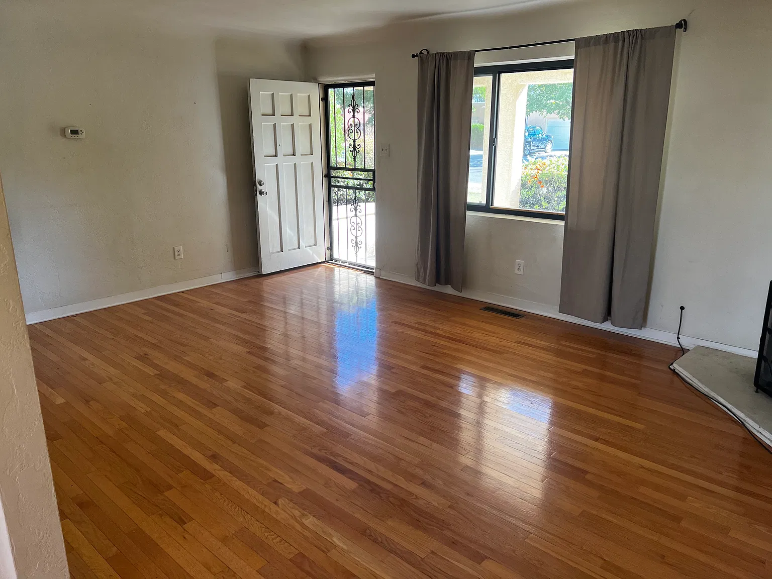 4145 Marble Ave NE — Photo 2