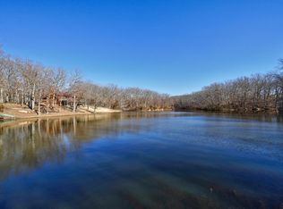 2390 E Oakland Church Rd, Columbia, MO 65202