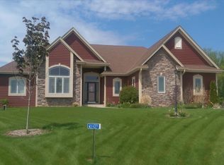 N113W21927 N Manor Ct, Germantown, WI 53022