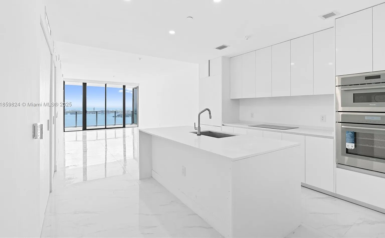 2 bed, 1545 sqft, $9,500 — Photo 3
