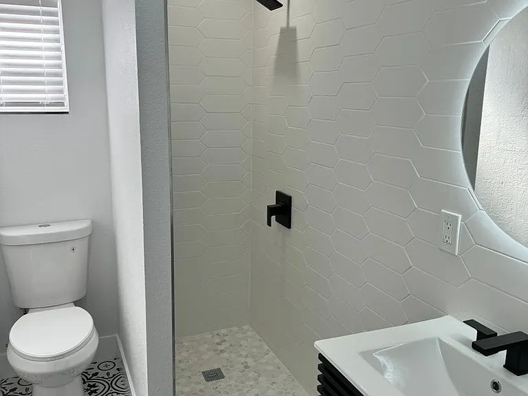 2300 E Crystal Lake Ave — Photo 9