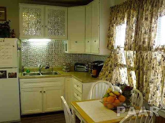 4th image of 2619 W Marquette Ave