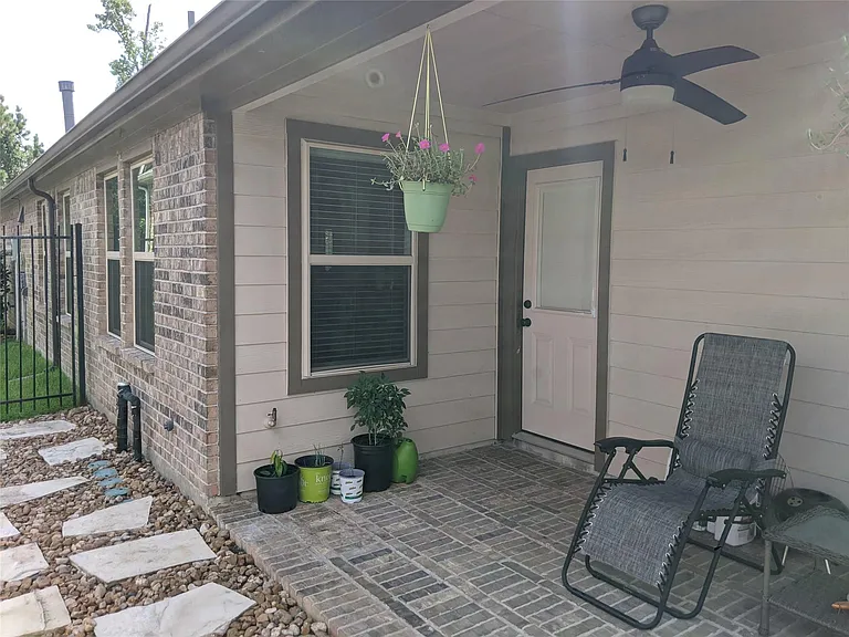 114 N Heritage Mill Cir — Photo 15
