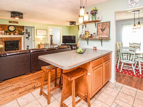 5th image of 5640 Chalet Hill Dr