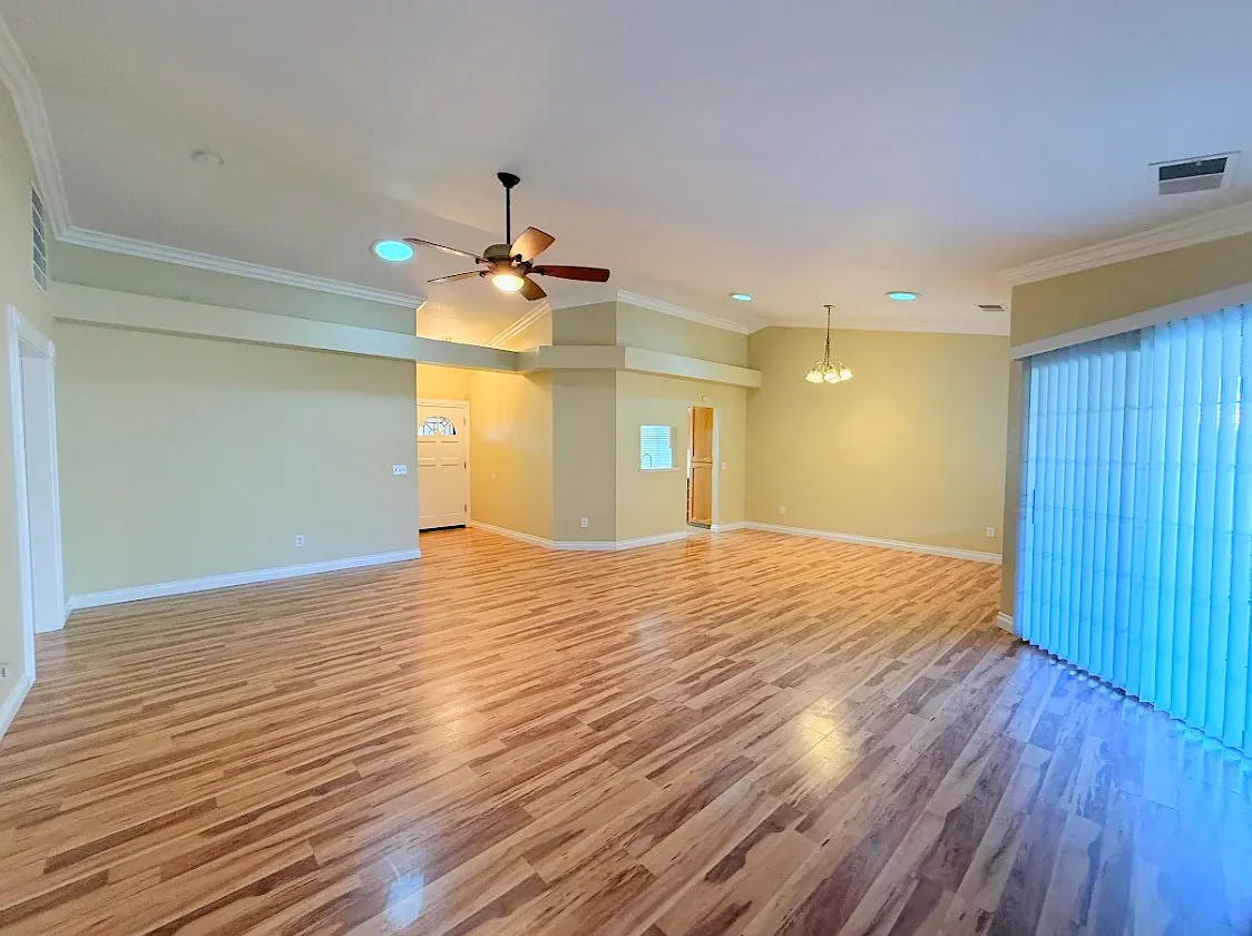 3 bed, 1724 sqft, $2,200 — Photo 3