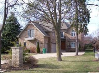 3602 Linneman St, Glenview, IL