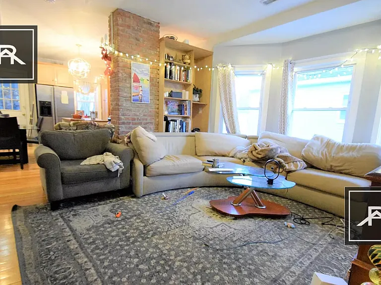 17 Holman St #1 — Photo 8