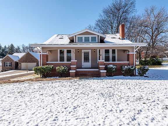 3rd image of 219 Lonas Dr