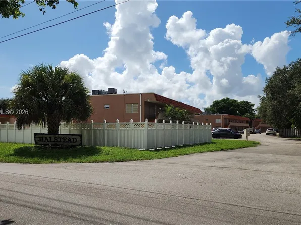 7830 NW 33rd St, Hollywood, FL