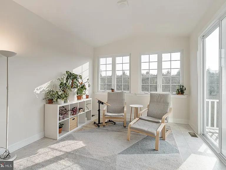350 Flintrock Ct — Photo 7