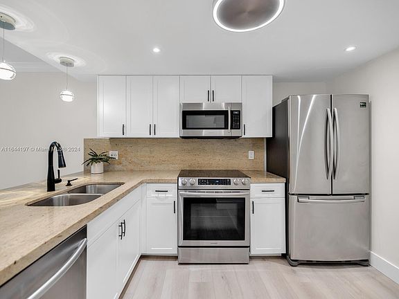 2nd image of 338 Majorca Ave APT 206