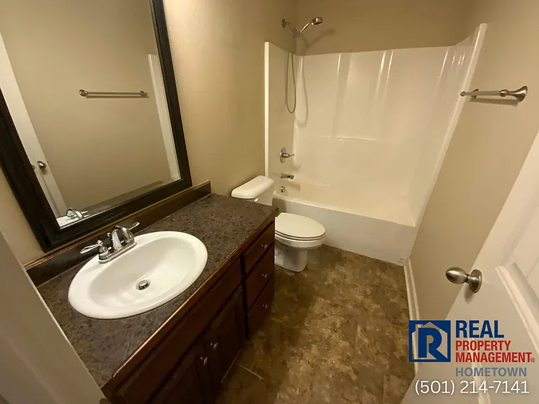 7503 Royal Oaks Dr — Photo 14