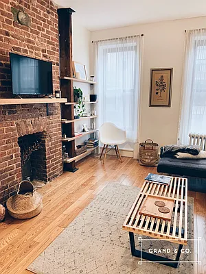 Rented by Grand & Co. | media 10